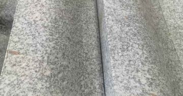 渭南芙蓉白S型拉丝面路沿石