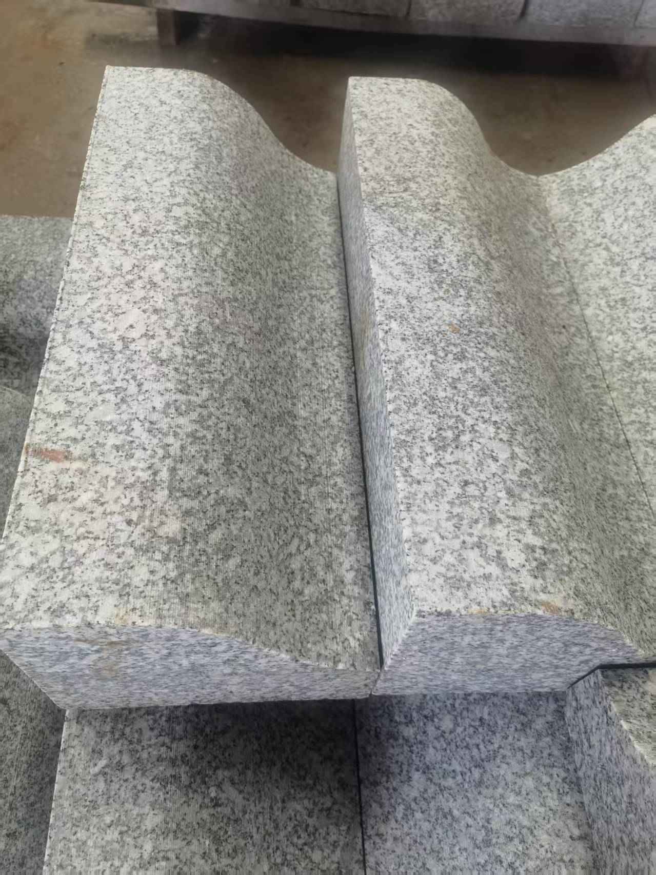 渭南芙蓉白S型拉丝面路沿石