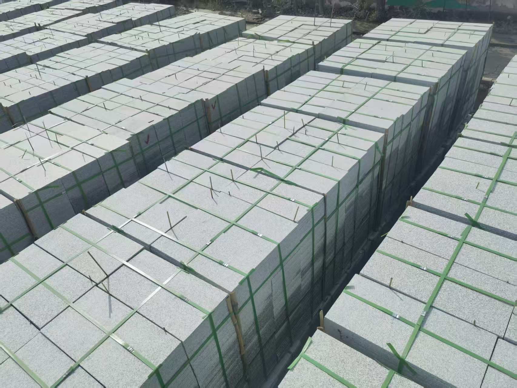 渭南 芝麻白1.8公分火烧300*600地铺，清仓大甩卖