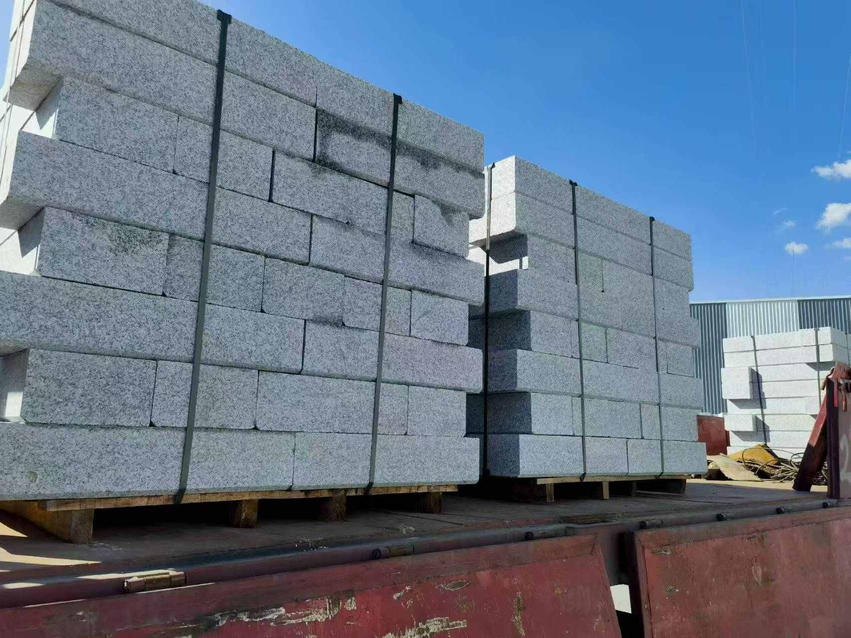 渭南 路沿石装车出货