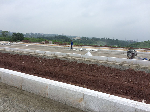 渭南花岗岩路沿石在市政道路上的应用